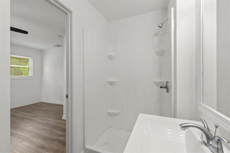 Image for property 10 Burch Avenue, Newnan, GA 30263