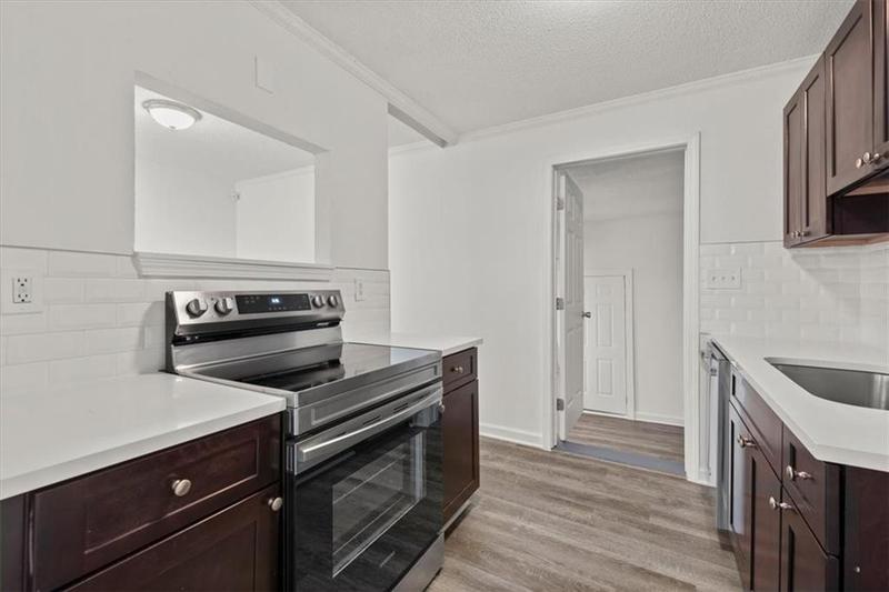 Image for property 10 Burch Avenue, Newnan, GA 30263