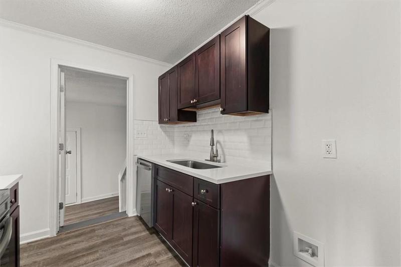 Image for property 10 Burch Avenue, Newnan, GA 30263