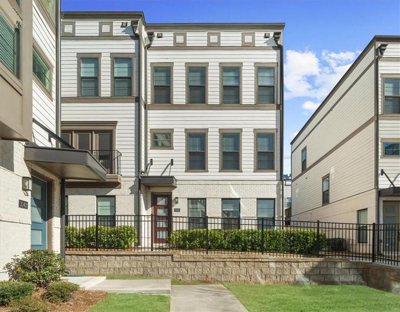 Image for property 2028 Holtz Lane, Atlanta, GA 30318