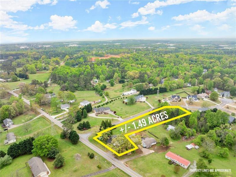 Image for property 4955 Flat Creek Road, Oakwood, GA 30566