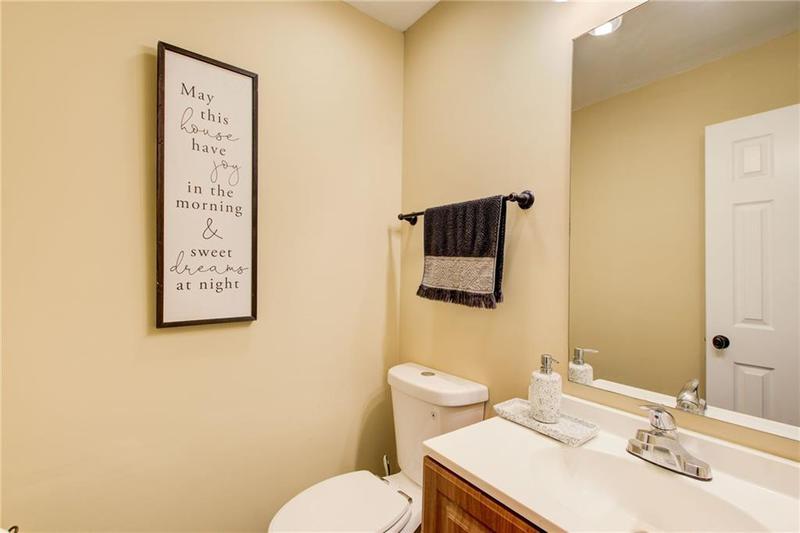 Image for property 3579 Oakshire Way, Atlanta, GA 30354