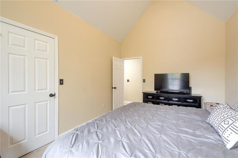 Image for property 3579 Oakshire Way, Atlanta, GA 30354
