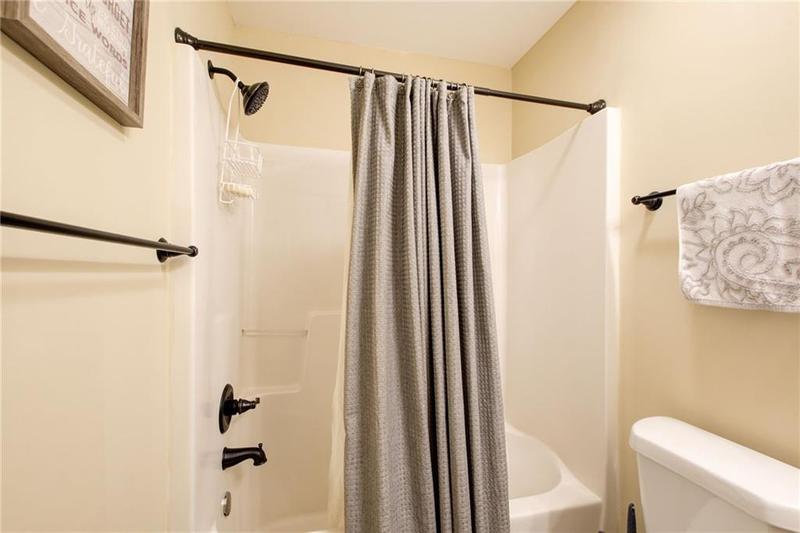 Image for property 3579 Oakshire Way, Atlanta, GA 30354