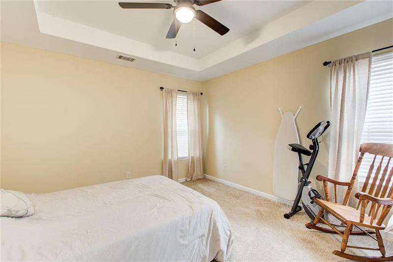 Image for property 3579 Oakshire Way, Atlanta, GA 30354