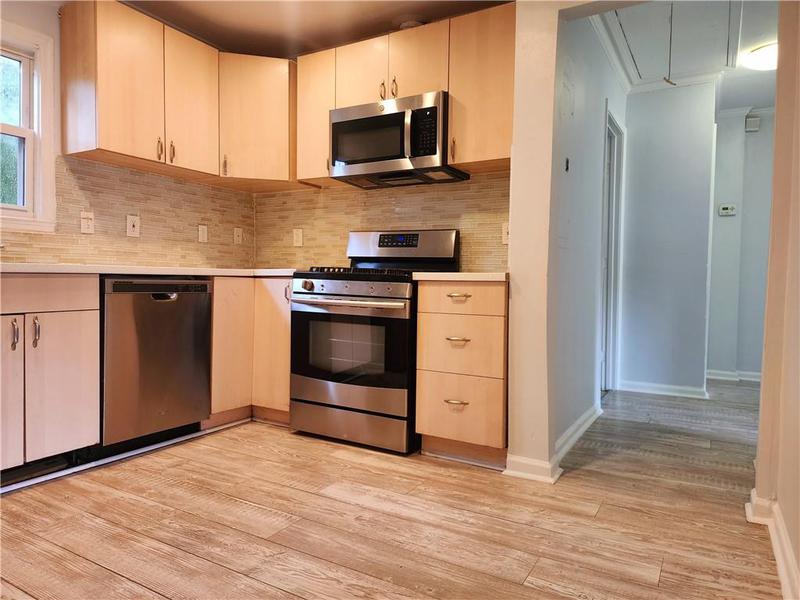 Image for property 713 Campbell Circle, Atlanta, GA 30354