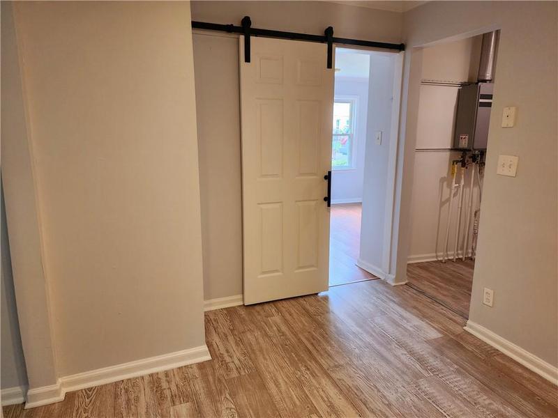 Image for property 713 Campbell Circle, Atlanta, GA 30354