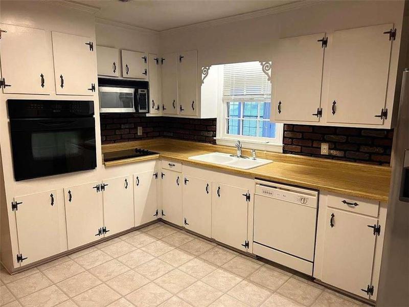 Image for property 1102 Old Rockmart Road SE, Silver Creek, GA 30173