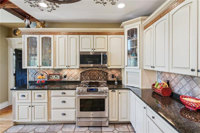 Image for property 974 Cowart Mountain Road, Jasper, GA 30143