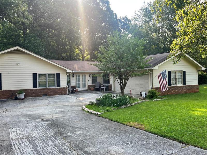 Image for property 2194 Meadow Drive, Snellville, GA 30078
