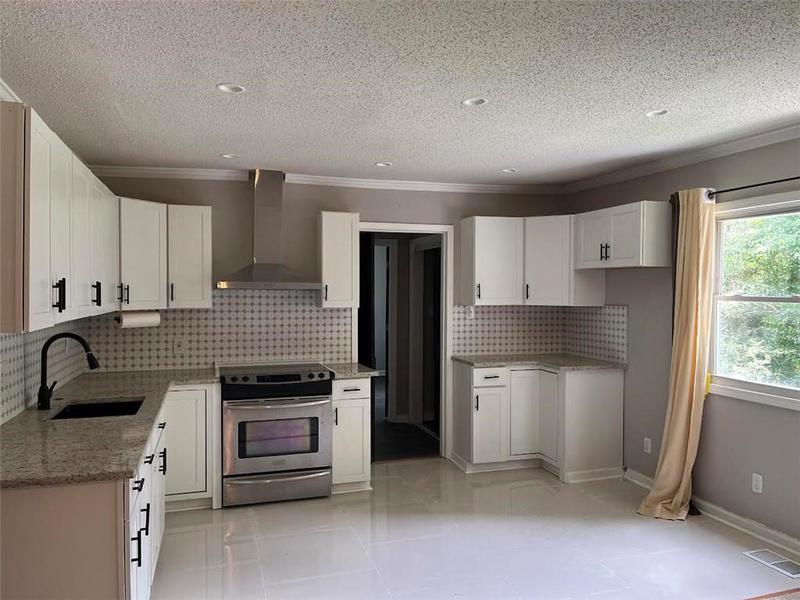 Image for property 33 Stratford Drive, Atlanta, GA 30311