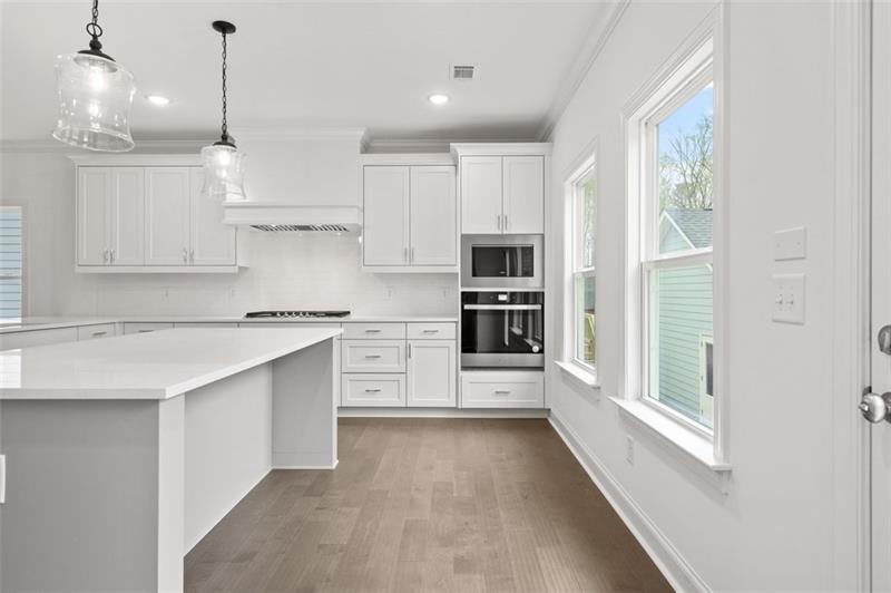 Image for property 319 Summerville Lane, Athens, GA 30606