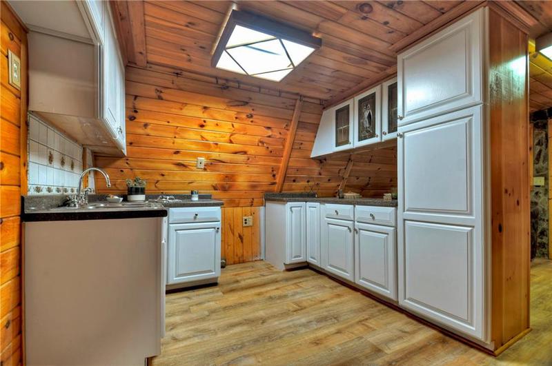 Image for property 61 Woodstock Drive, Blue Ridge, GA 30513
