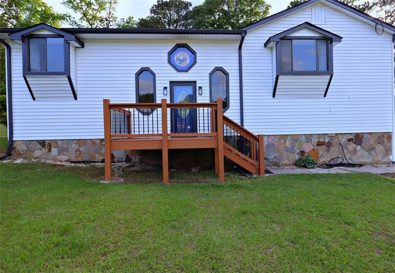 Image for property 4270 MOUNTAIN GLEN Trace, Snellville, GA 30039