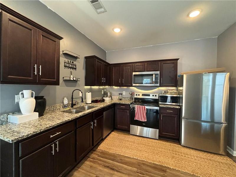 Image for property 3333 Tarian Way, Decatur, GA 30034
