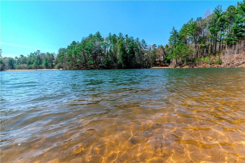 Image for property 32 Muscogee Drive, Ellijay, GA 30540