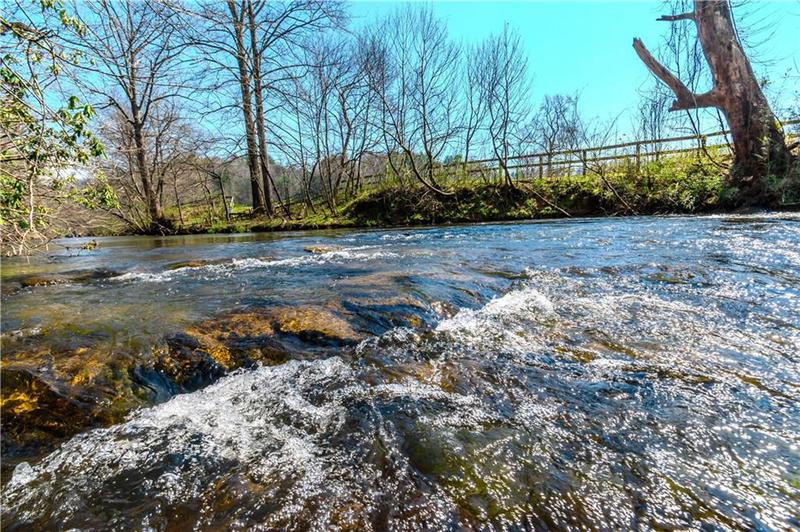 Image for property 32 Muscogee Drive, Ellijay, GA 30540