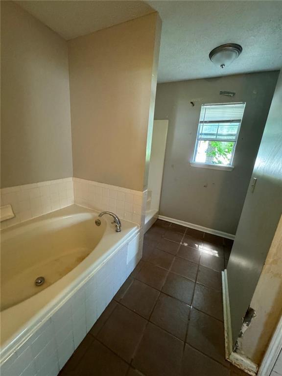Image for property 5129 Oaktree Trail, Lithonia, GA 30038