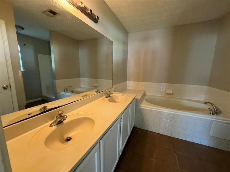 Image for property 5129 Oaktree Trail, Lithonia, GA 30038