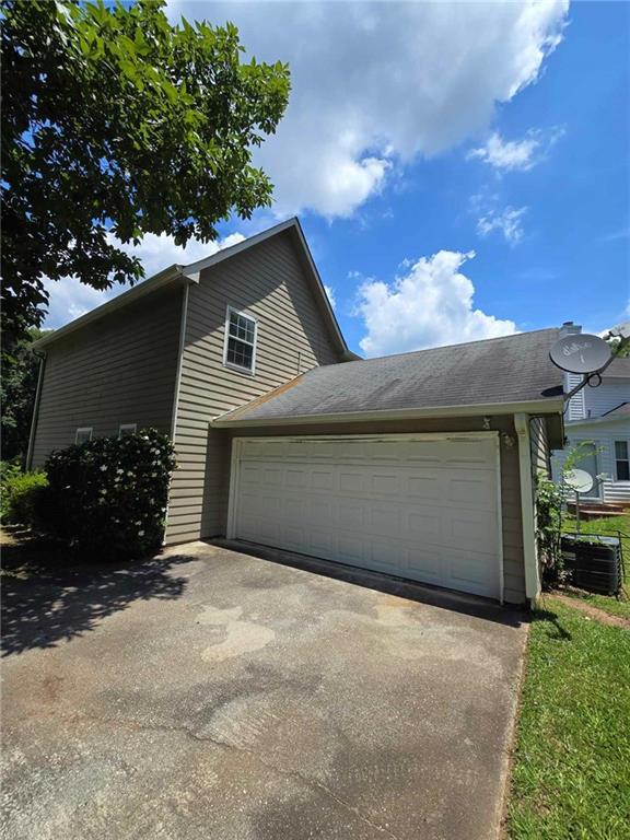 Image for property 5129 Oaktree Trail, Lithonia, GA 30038