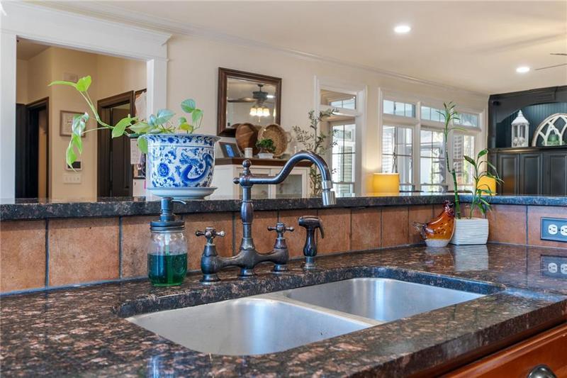 Image for property 4068 Andover Circle, Mcdonough, GA 30252