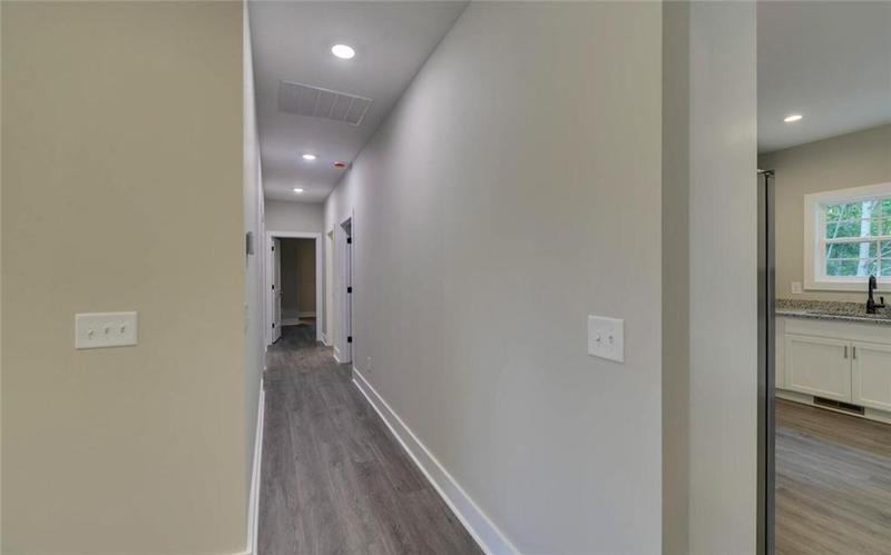 Image for property 16 Brekshire Drive, Cleveland, GA 30528