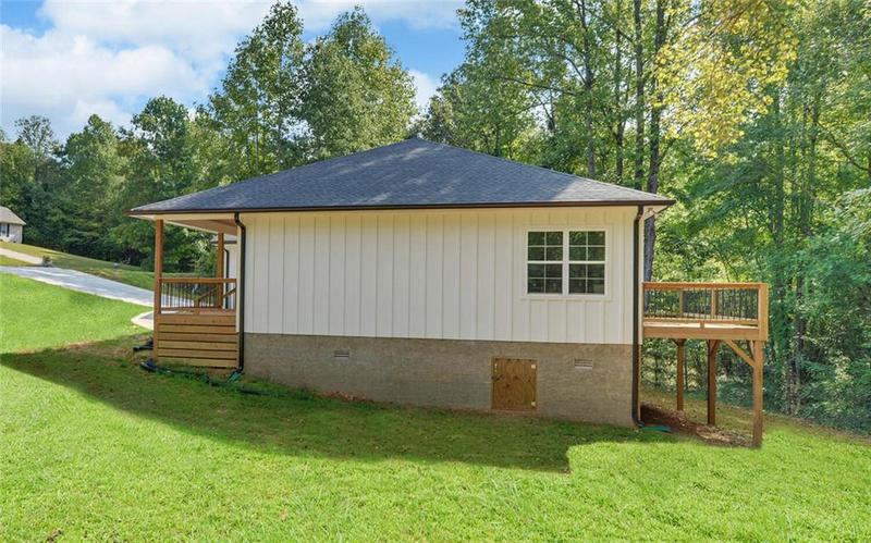 Image for property 16 Brekshire Drive, Cleveland, GA 30528