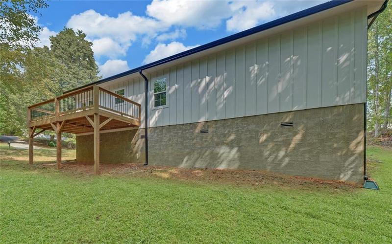 Image for property 16 Brekshire Drive, Cleveland, GA 30528