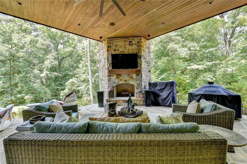 Image for property 962 Chattooga Trace, Suwanee, GA 30024