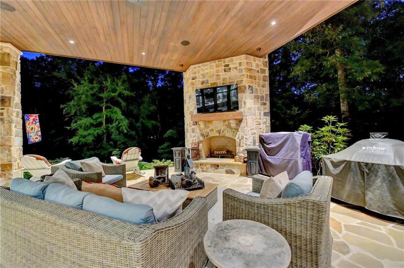 Image for property 962 Chattooga Trace, Suwanee, GA 30024