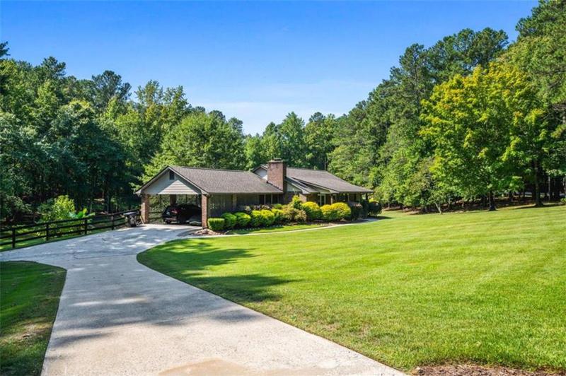 Image for property 725 Holland Road, Powder Springs, GA 30127