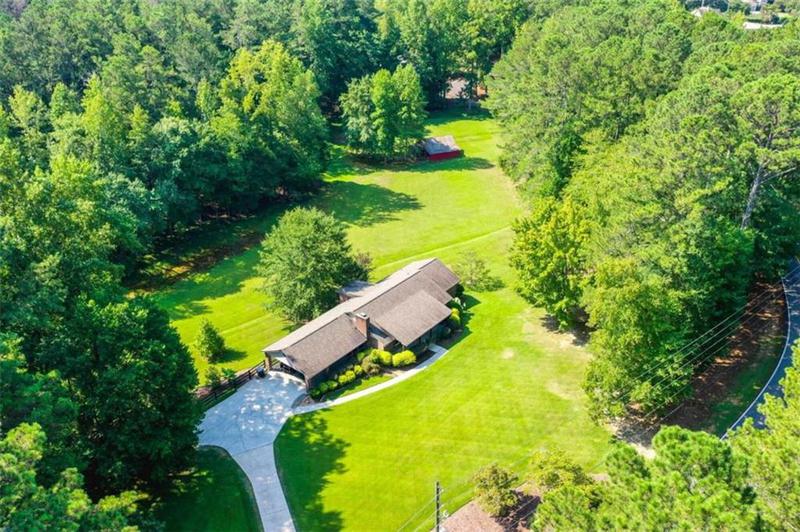 Image for property 725 Holland Road, Powder Springs, GA 30127