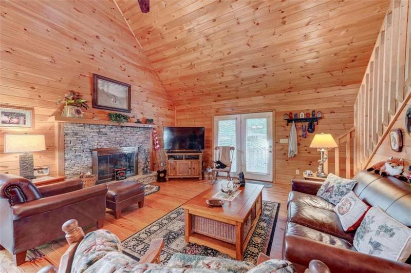 Image for property 652 Fox Run Drive, Blue Ridge, GA 30513