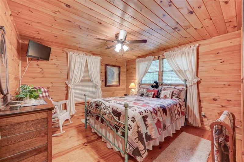 Image for property 652 Fox Run Drive, Blue Ridge, GA 30513