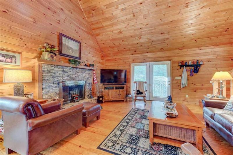 Image for property 652 Fox Run Drive, Blue Ridge, GA 30513