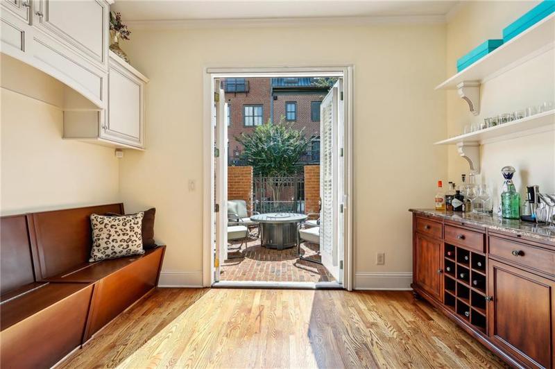 Image for property 3127 Lenox Road 6, Atlanta, GA 30324
