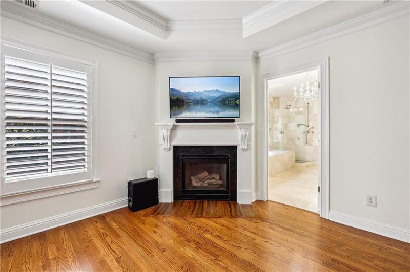 Image for property 3127 Lenox Road 6, Atlanta, GA 30324