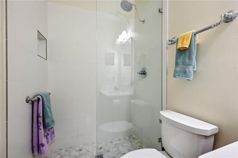 Image for property 3127 Lenox Road 6, Atlanta, GA 30324
