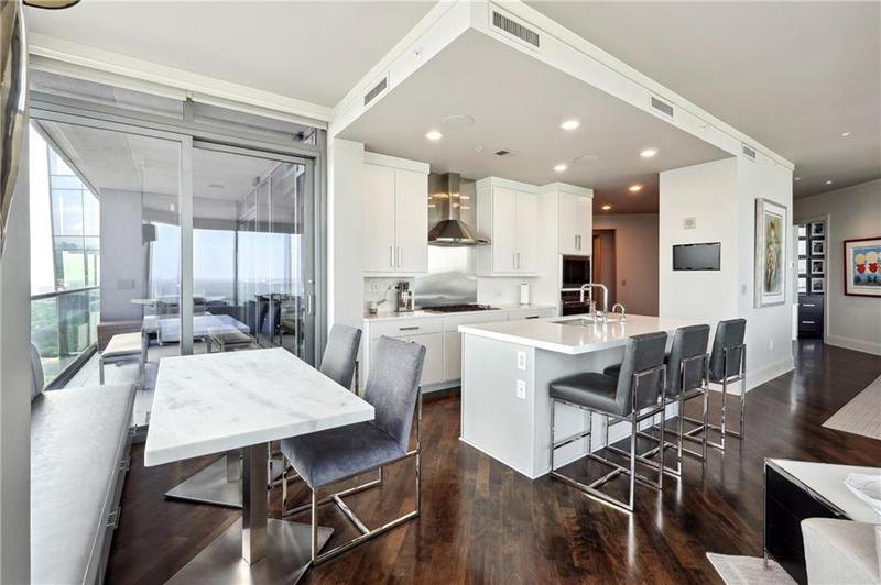 Image for property 3344 Peachtree Road 3902, Atlanta, GA 30326