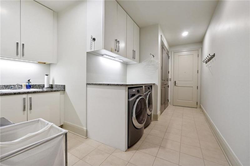 Image for property 3344 Peachtree Road 3902, Atlanta, GA 30326