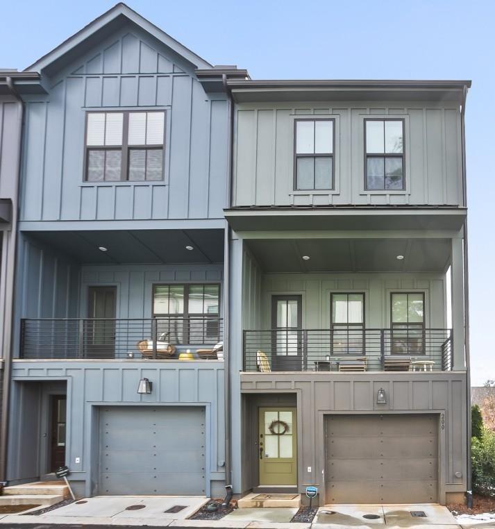 Image for property 200 Chestnut Circle, Atlanta, GA 30342