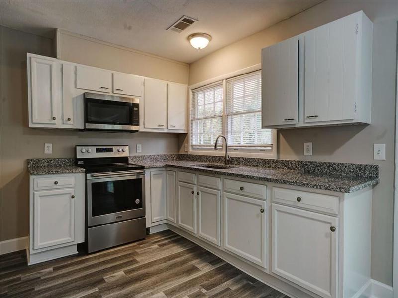 Image for property 1072 VINCENT Drive, Forest Park, GA 30297