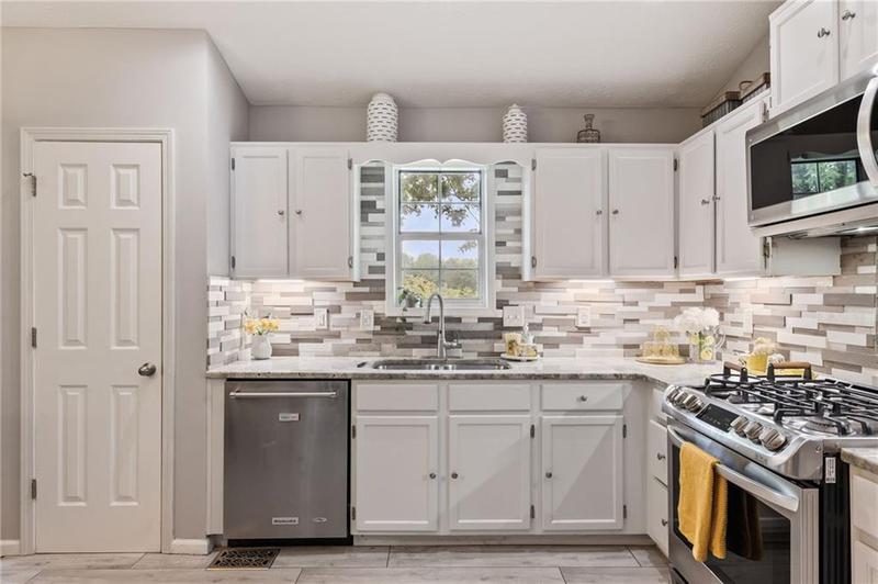 Image for property 220 Magnolia Tree Court, Alpharetta, GA 30022