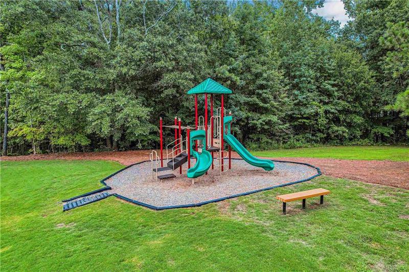 Image for property 202 Candlewood Lane, Hoschton, GA 30548