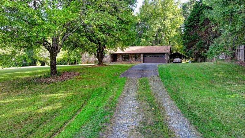 Image for property 5680 Abbotts Bridge Road, Johns Creek, GA 30097