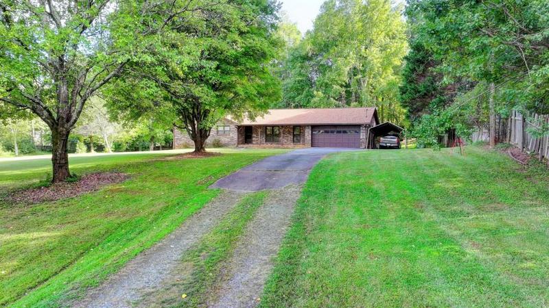 Image for property 5680 Abbotts Bridge Road, Johns Creek, GA 30097