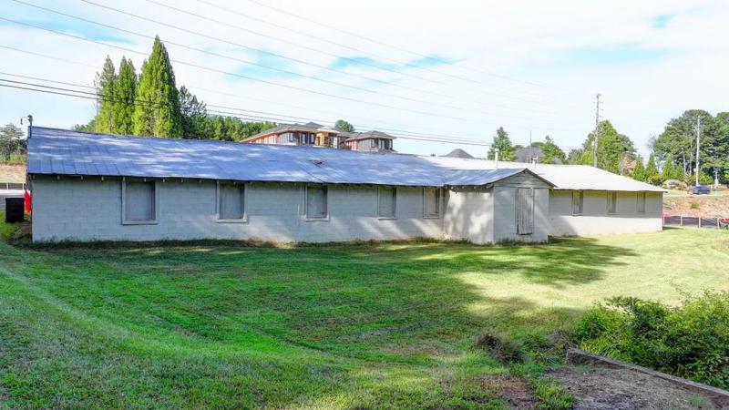 Image for property 5680 Abbotts Bridge Road, Johns Creek, GA 30097