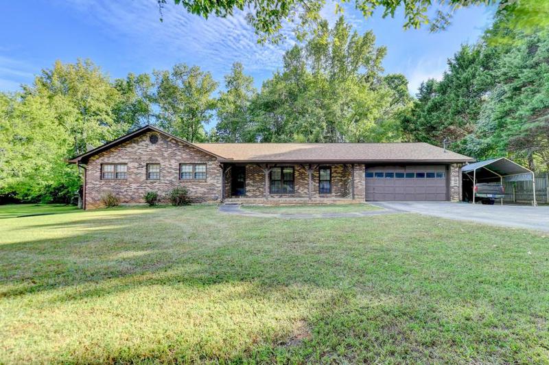 Image for property 5680 Abbotts Bridge Road, Johns Creek, GA 30097