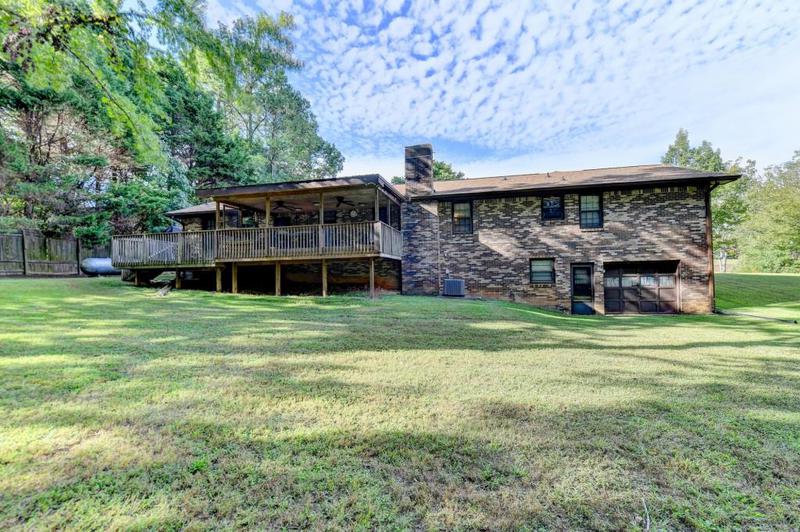 Image for property 5680 Abbotts Bridge Road, Johns Creek, GA 30097