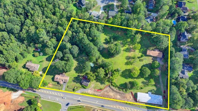 Image for property 5680 Abbotts Bridge Road, Johns Creek, GA 30097